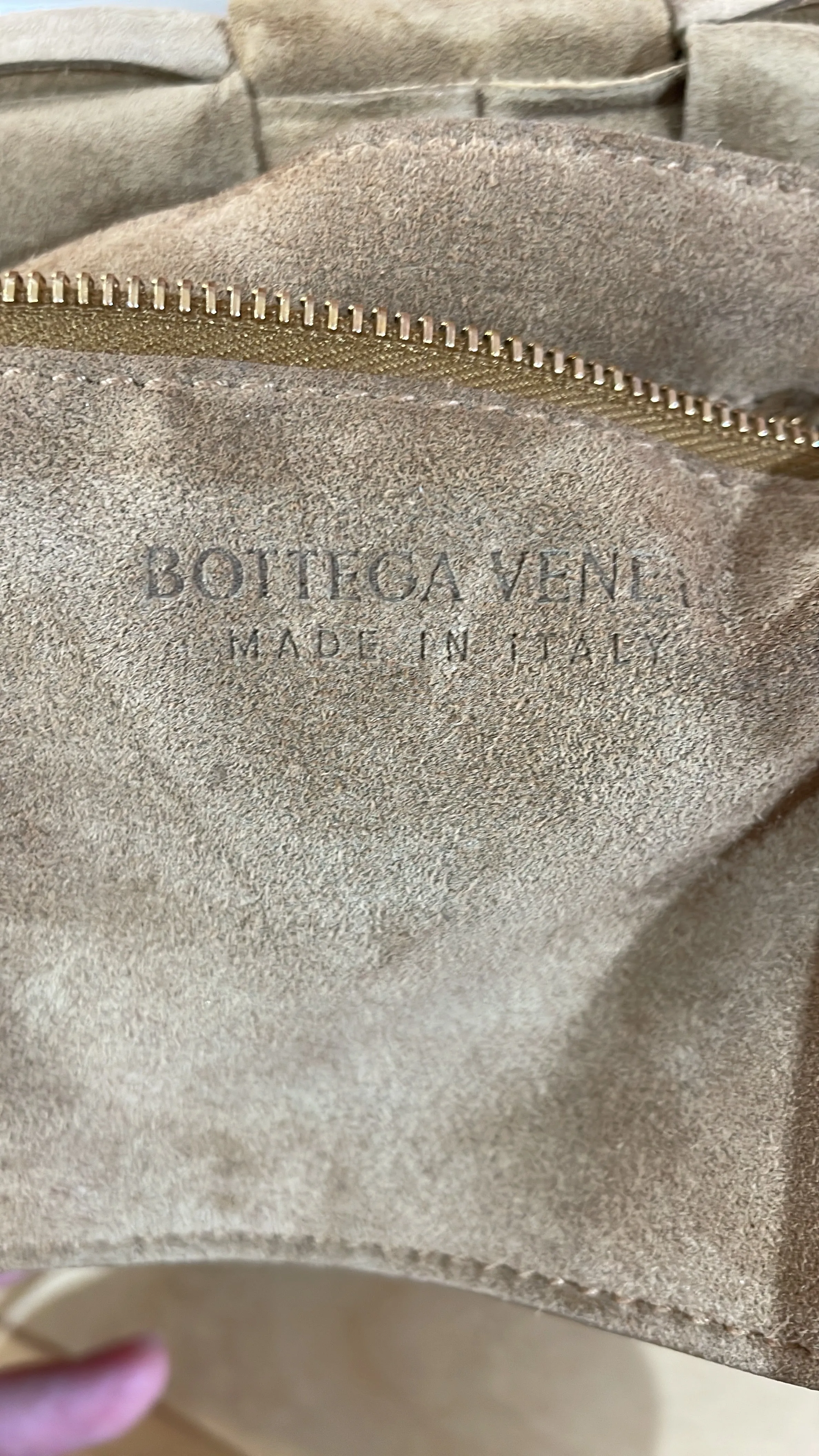 Cassette Crossbody Bag Padded Maxi Intrecciato Suede