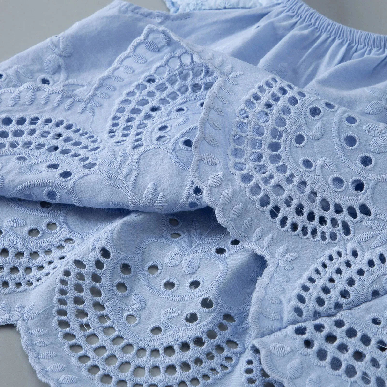 Em Eyelet Set