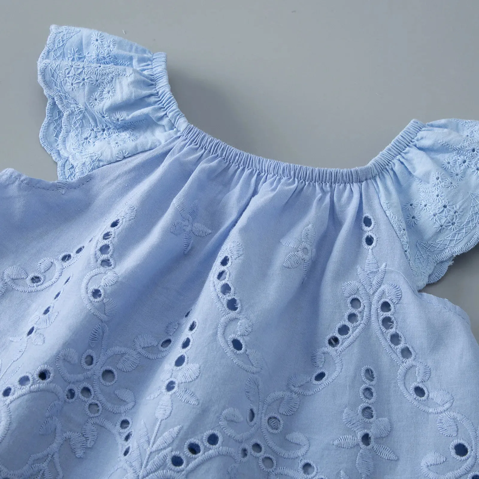 Em Eyelet Set