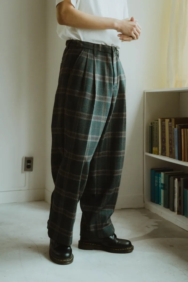 loose slacks pants/checkgreen