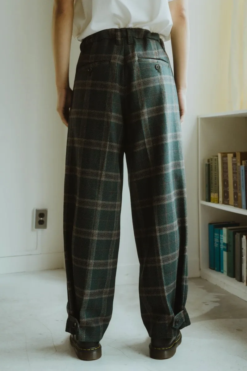 loose slacks pants/checkgreen